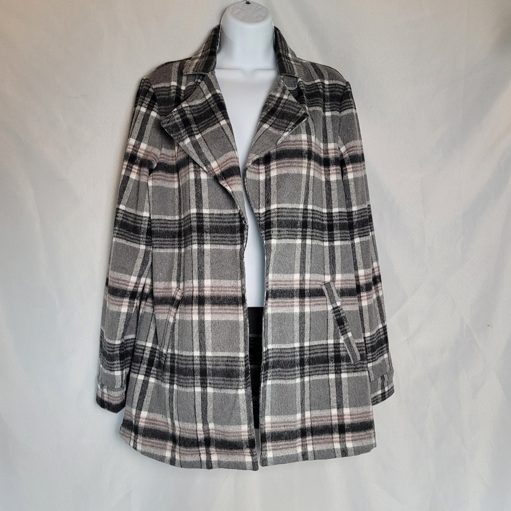 NWT CISONO Outerwear Flannel Shacket Women's Size M Black Pink Gray